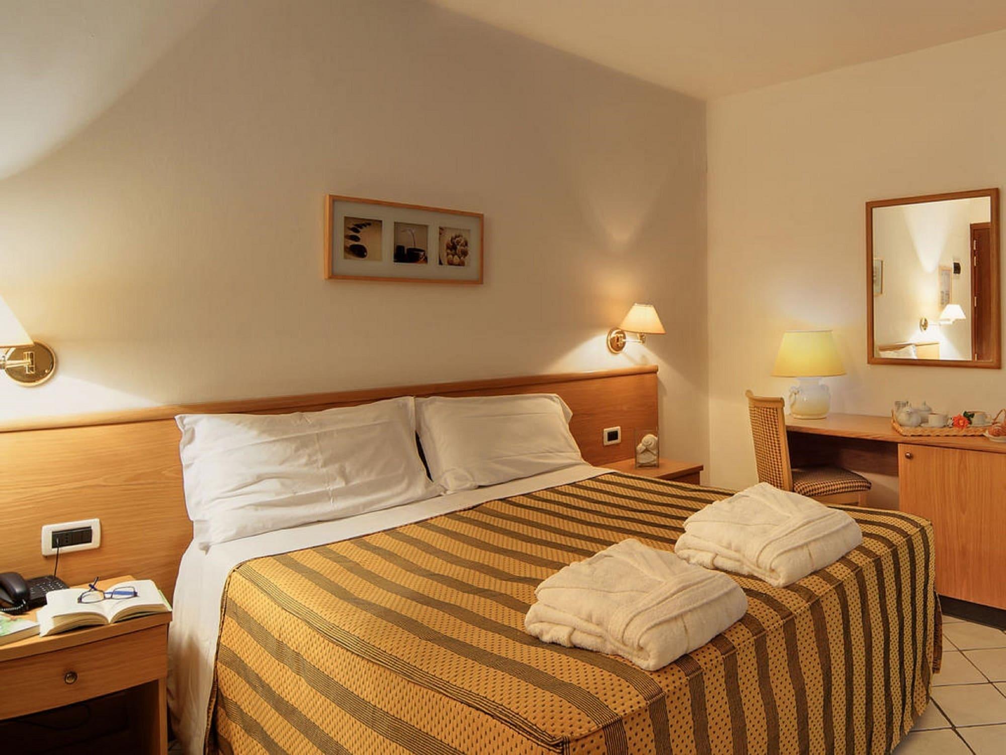 Hotel La Luna Ischia Buitenkant foto