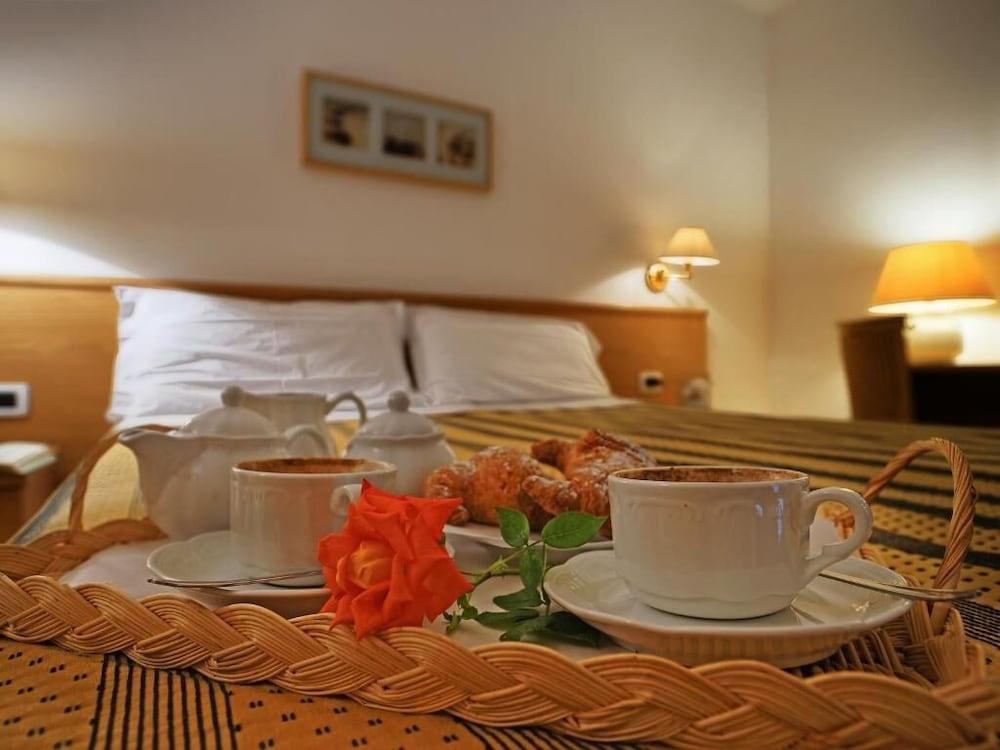 Hotel La Luna Ischia Buitenkant foto